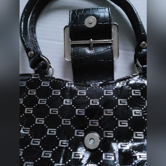 Charkorn Black Magnetic Clasps Handbag Made in Thailand - Picture 6 of 13